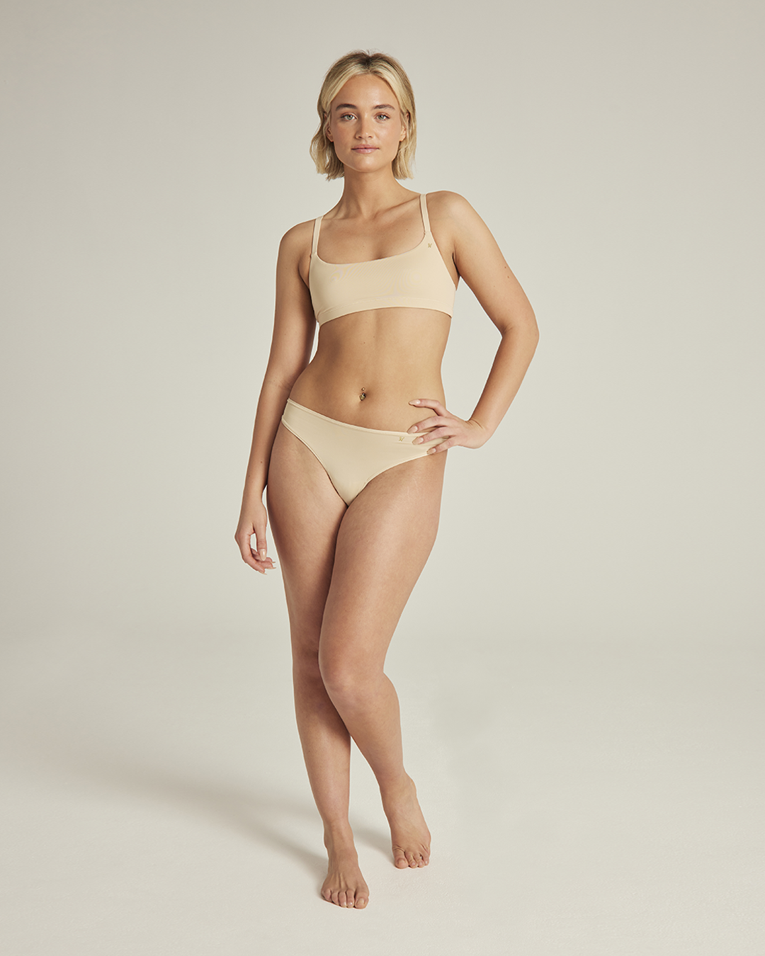 Reggiseno a scollo tondo / Bare 01
