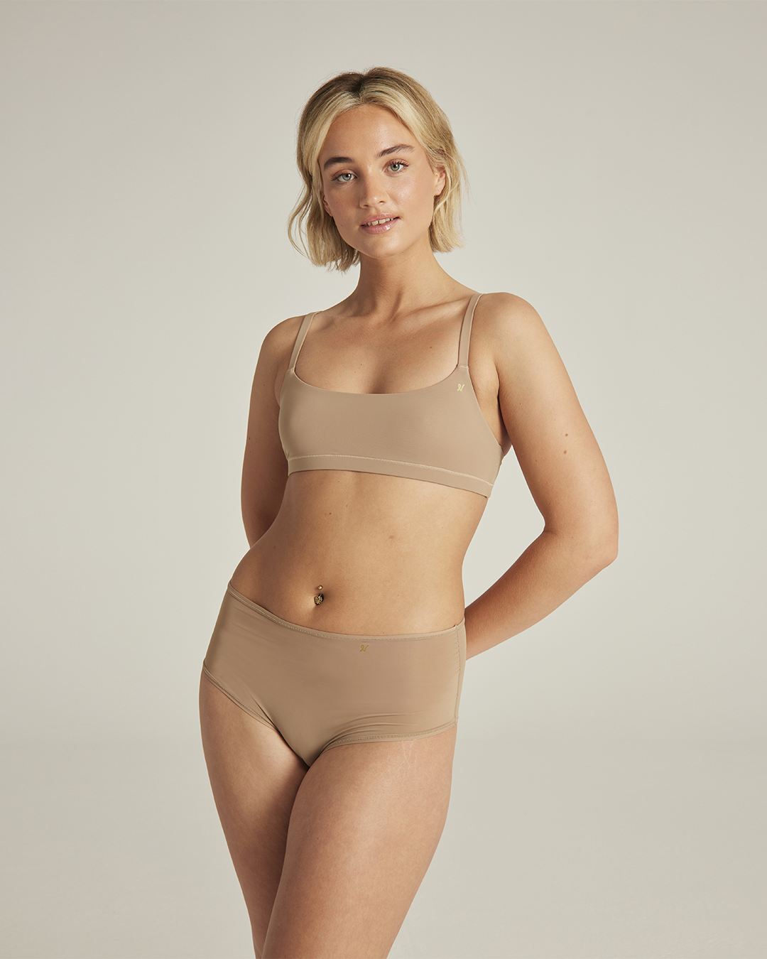 Reggiseno a scollo tondo / Bare 03