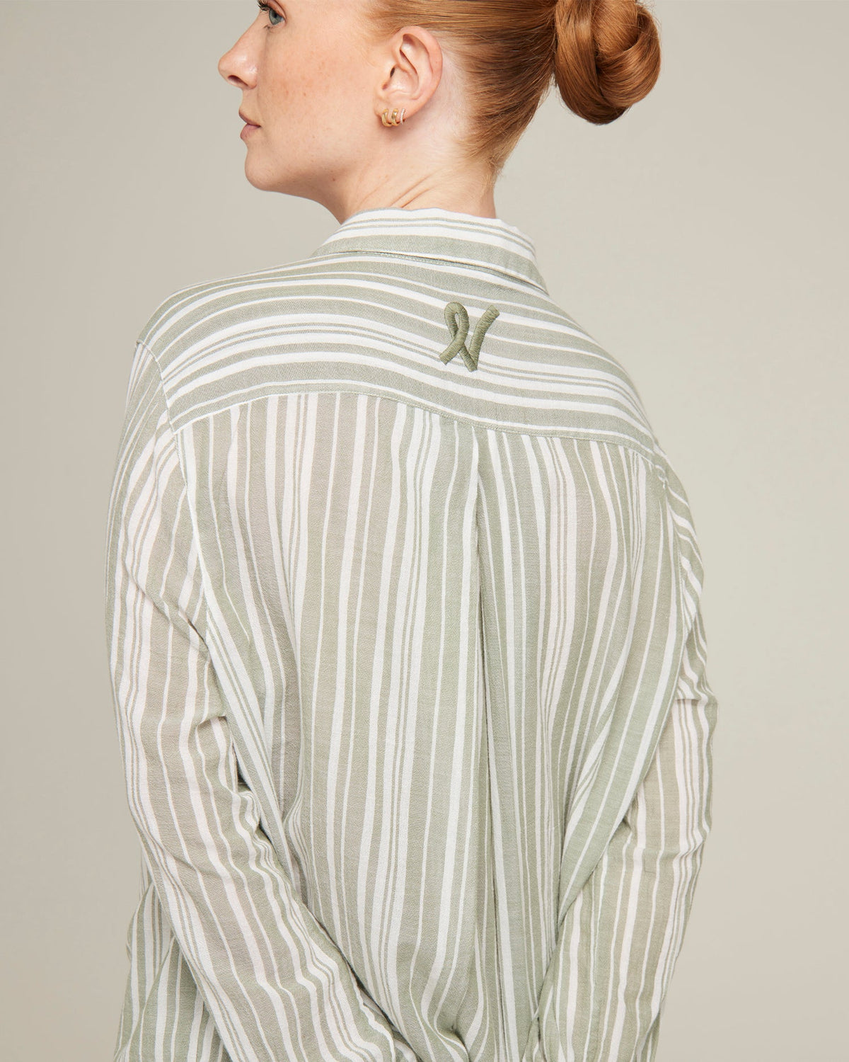 Camicia midi / Righe salvia