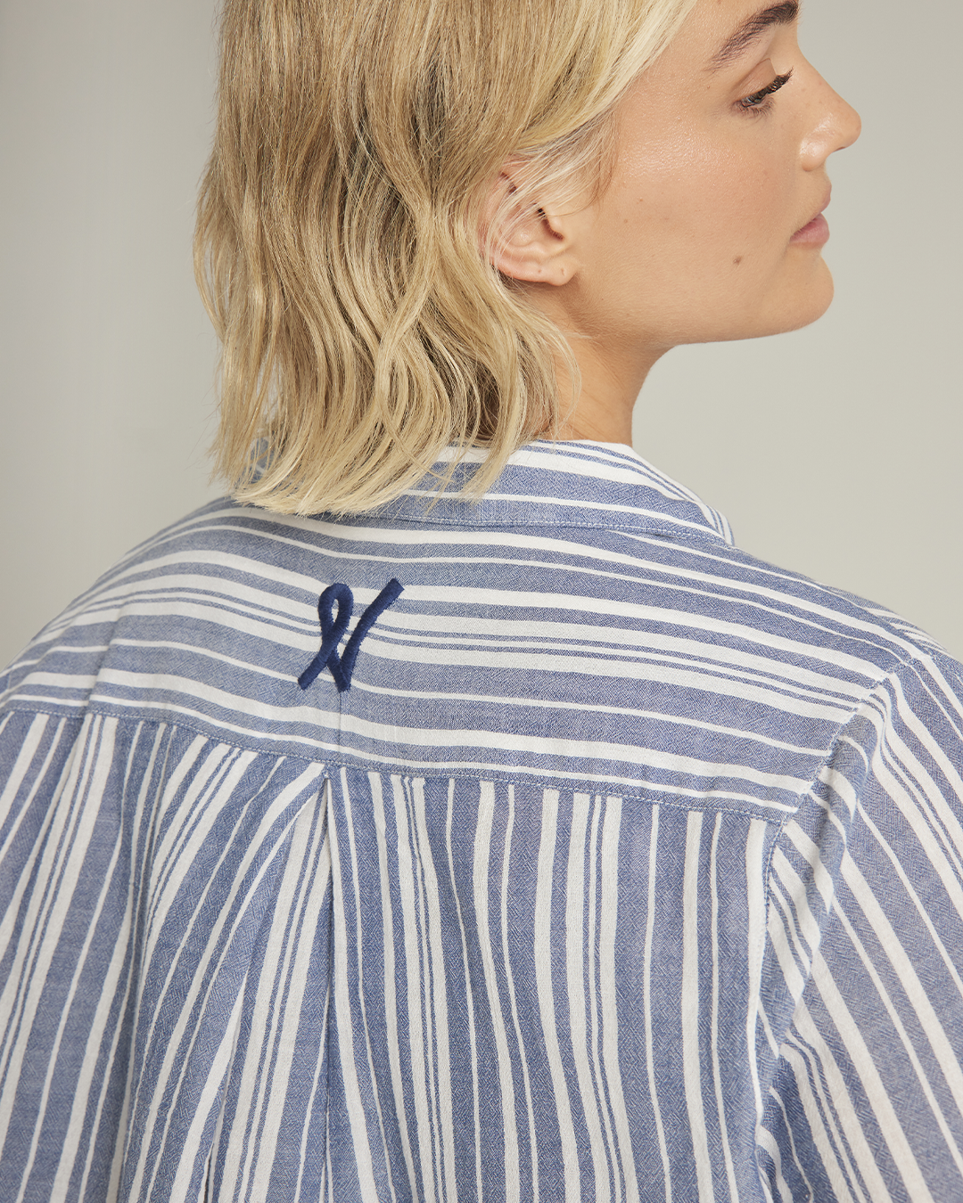 Chemise mi-longue à rayures marine
