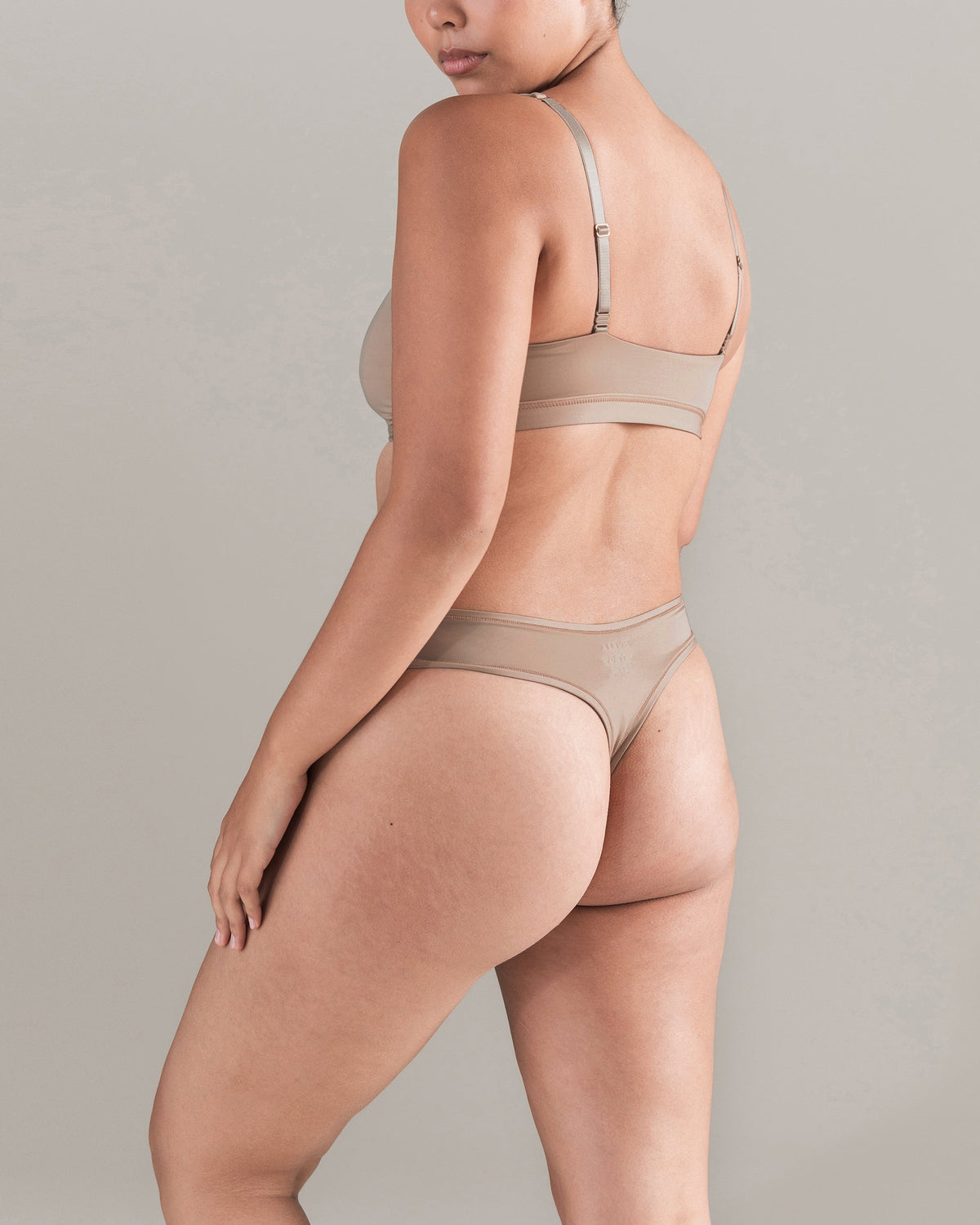 Dipped Thong / Bare 03